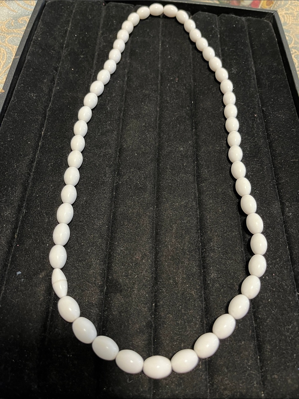 L👀K 3 for $15 Vtg Classic White Bead Necklace - Plastic with screw type clasp